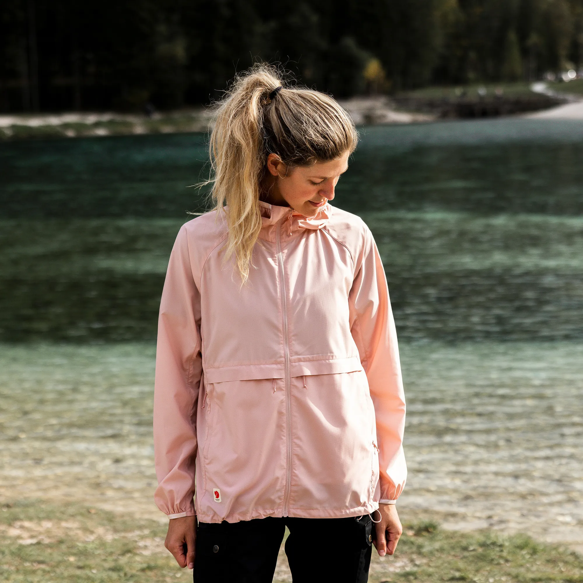 13724-high-coast-wind-hoodie-w–1.jpg
