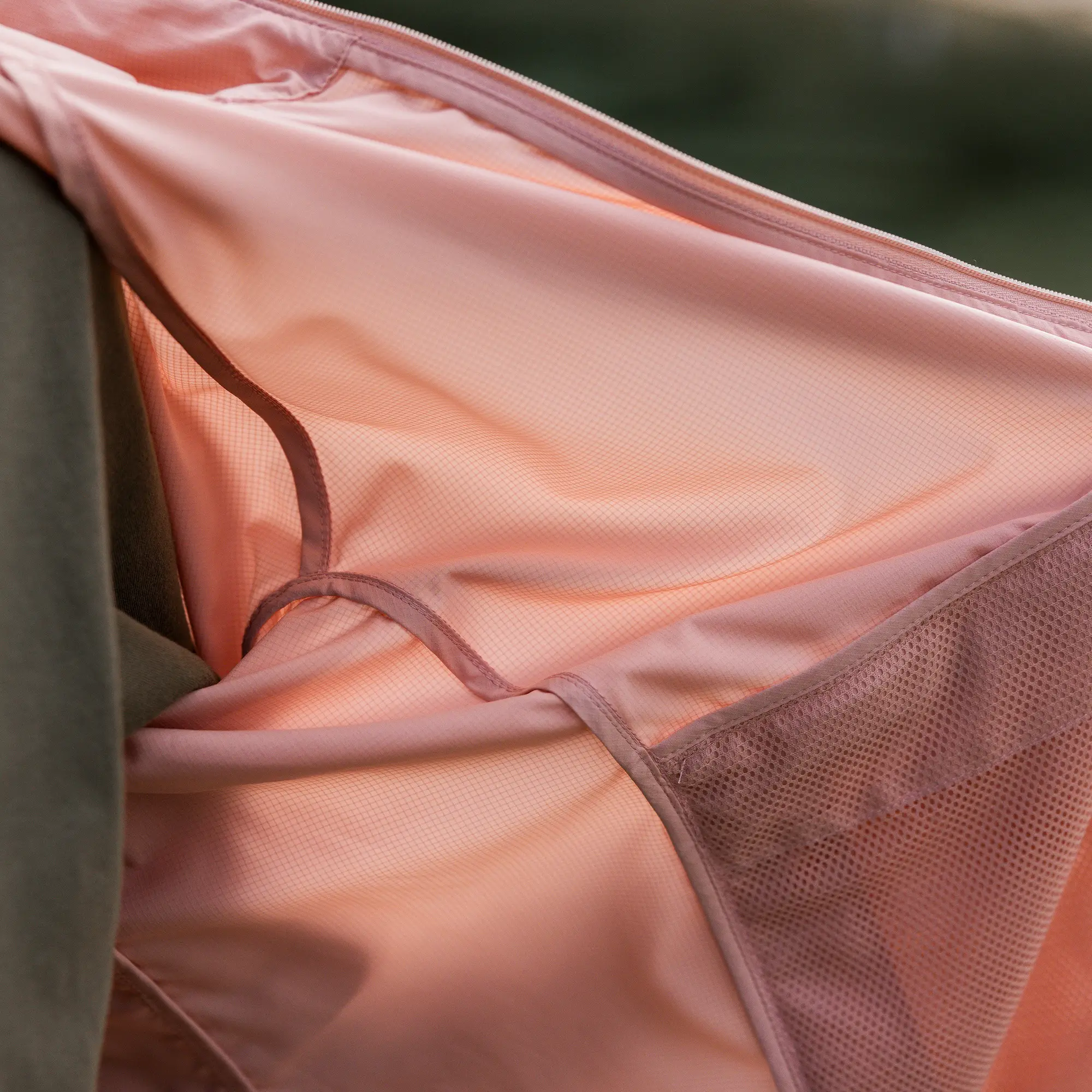 13724-high-coast-wind-hoodie-w–1.jpg
