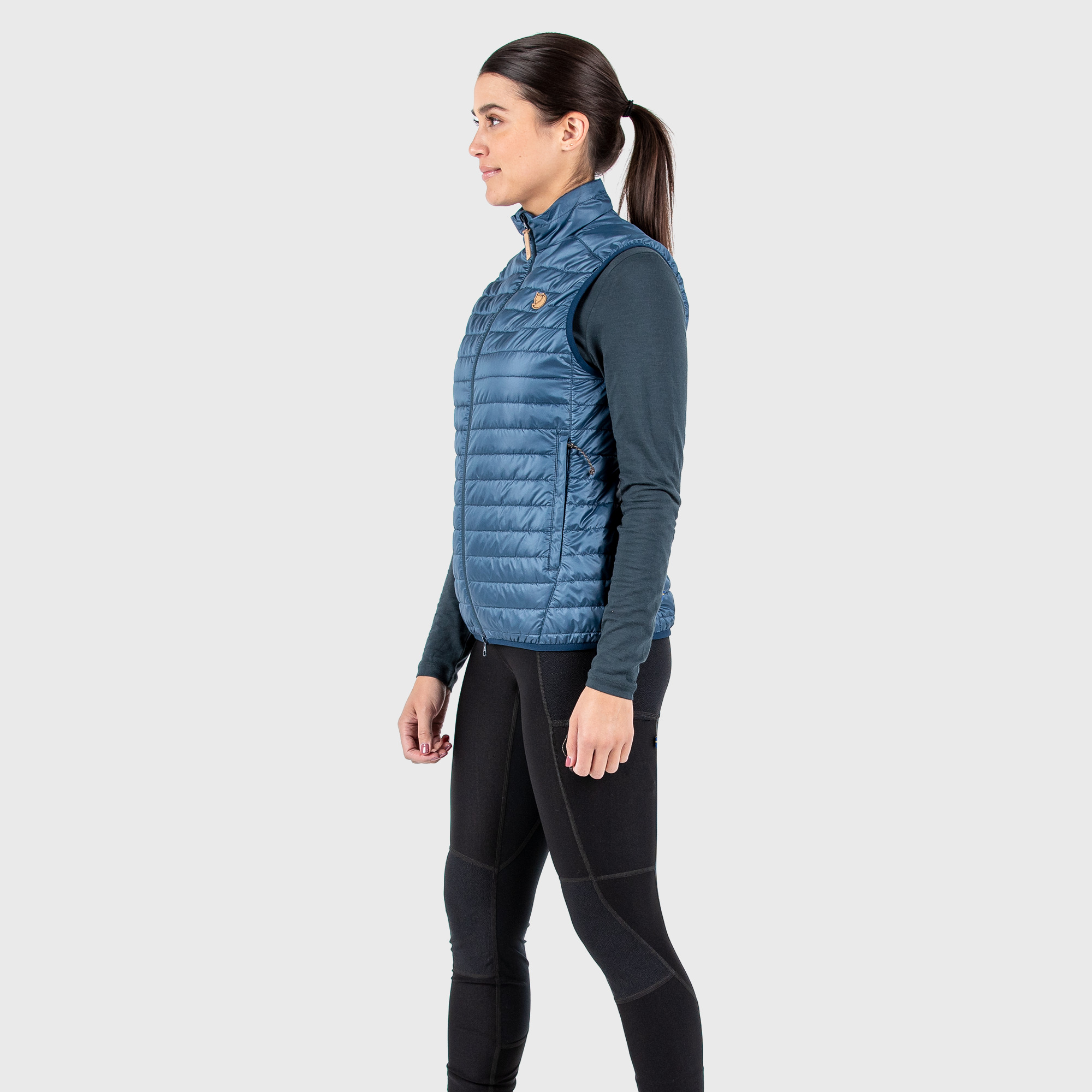 4679-abisko-padded-vest-w–1.jpg